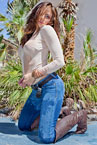 wb0043-brunette-in-jeans-boots-wetlook_003.jpg